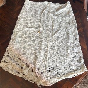 Elegant Cream Lace Skirt Forever 21